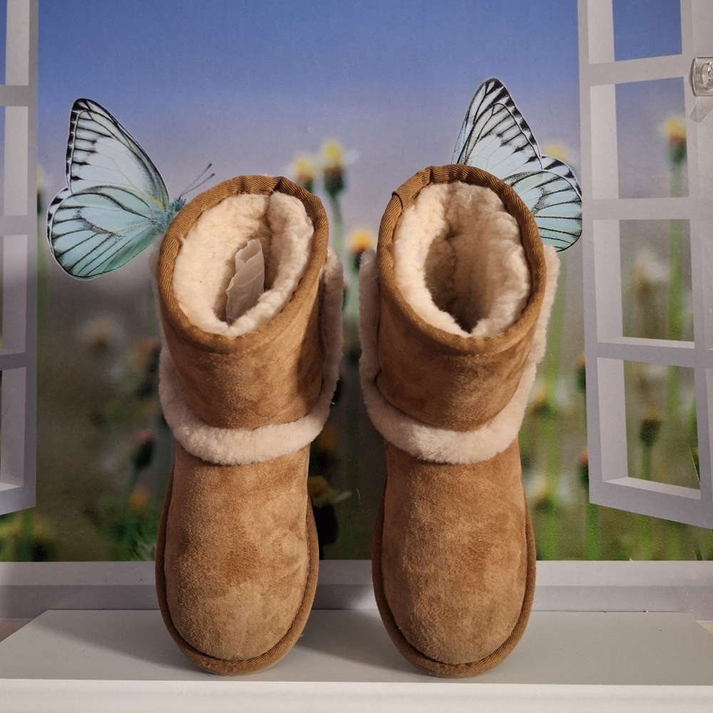 Ugg Hadley Mini Boots. Size 12c.